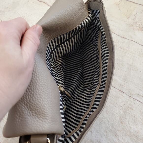 Kate Spade gray pebbled leather shoulder bag - Picture 5 of 7